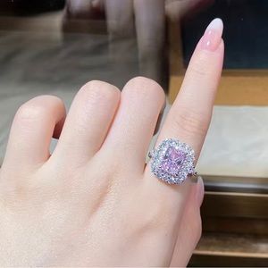 3ct Moissanite Ring 925, Sterling Silver French Romantic Ring. New w/box size 7